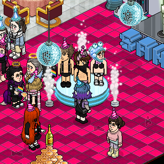 Photo by LaUrIz=DHabbo